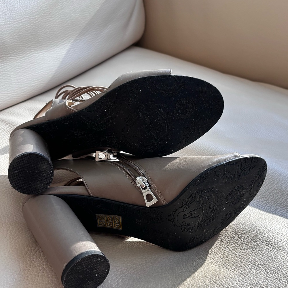 Very Chic Rudsak Heels 🔥🔥 - Picture 4 of 8